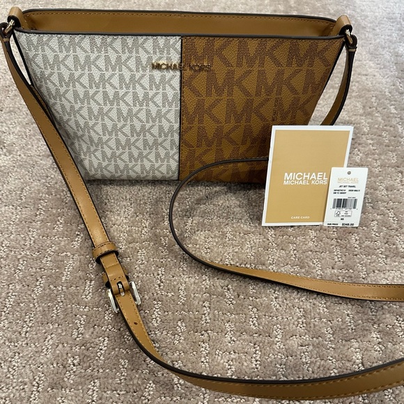 SOLD!!! Michael Kors Jet Set Small Two-Tone Logo Crossbody Bag Cognac/Cream Gold - Picture 1 of 8